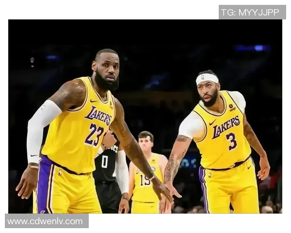 湖人与活塞的精彩对决得分分析及比赛亮点回顾